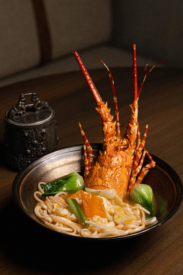 a dish of lobster and e-fu noodles